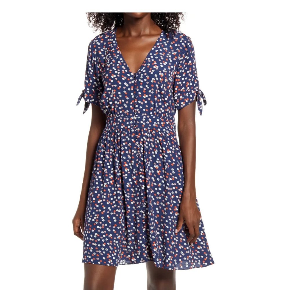Madewell Tie Sleeve Button Front Dress in Mini Daisy